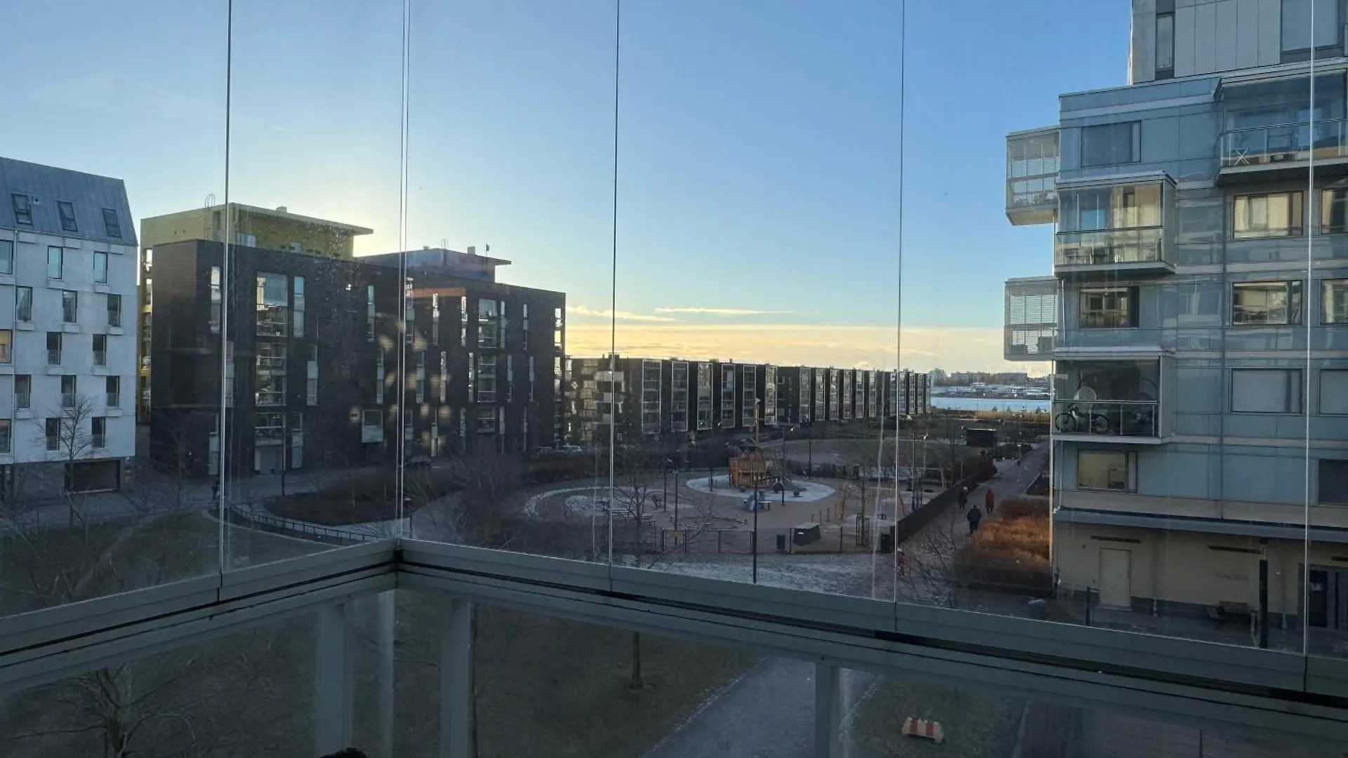 Gella Canalside Apartments With Sauna And Balcony In Address Saukonpaadenranta 4 هلسنكي